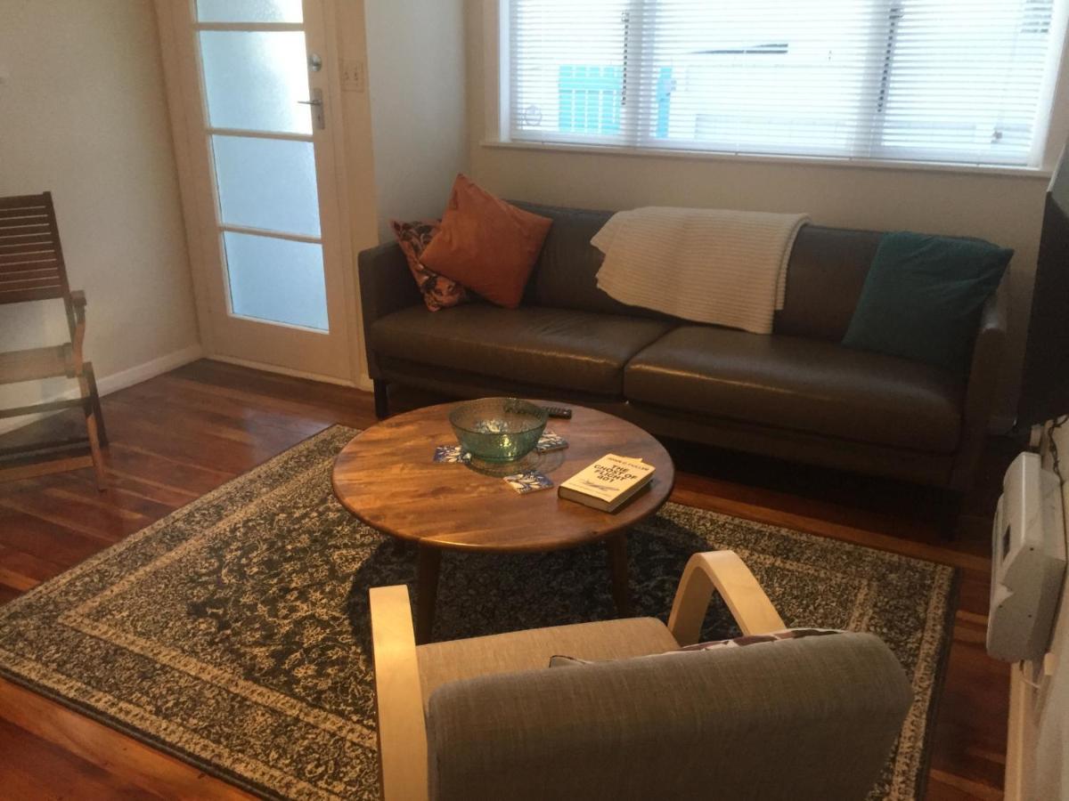 Cherry Blossom Apartment 纳皮尔 外观 照片