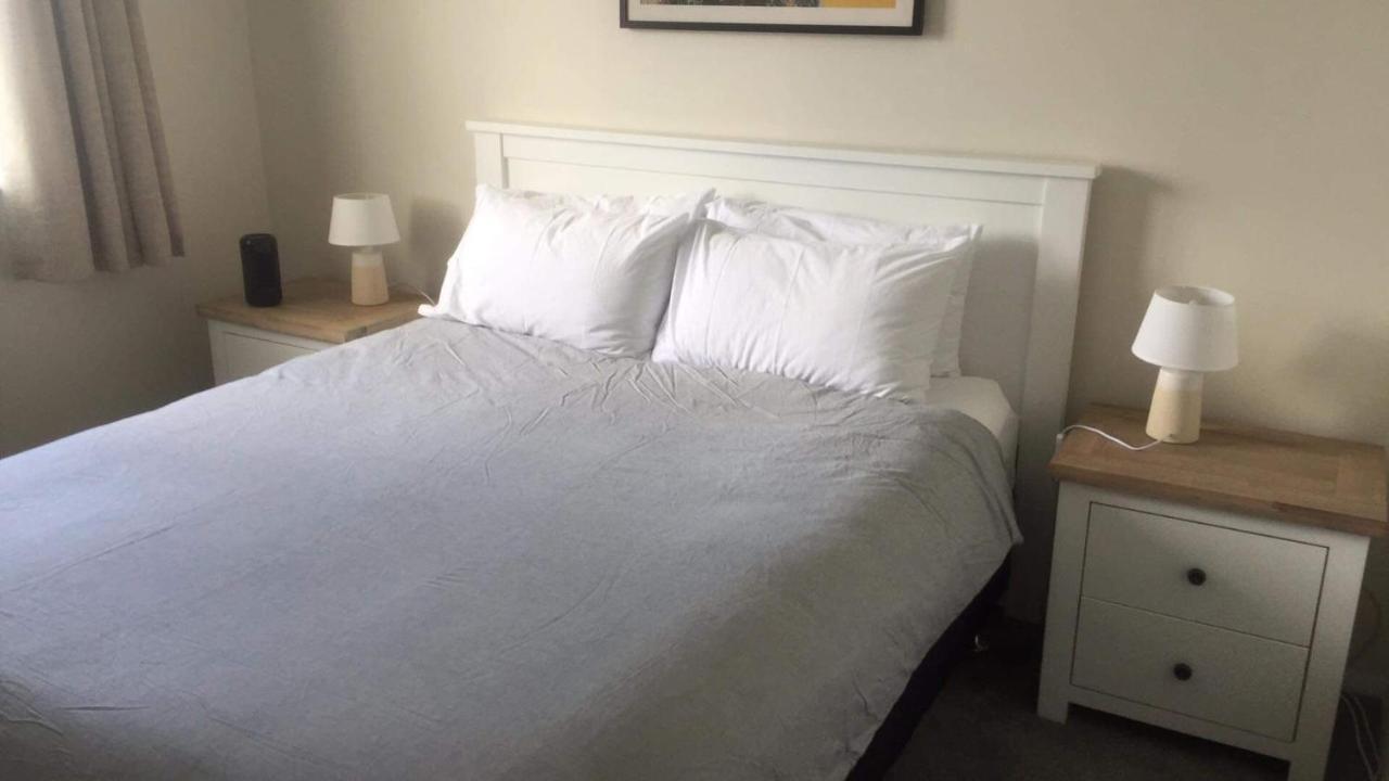 Cherry Blossom Apartment 纳皮尔 外观 照片